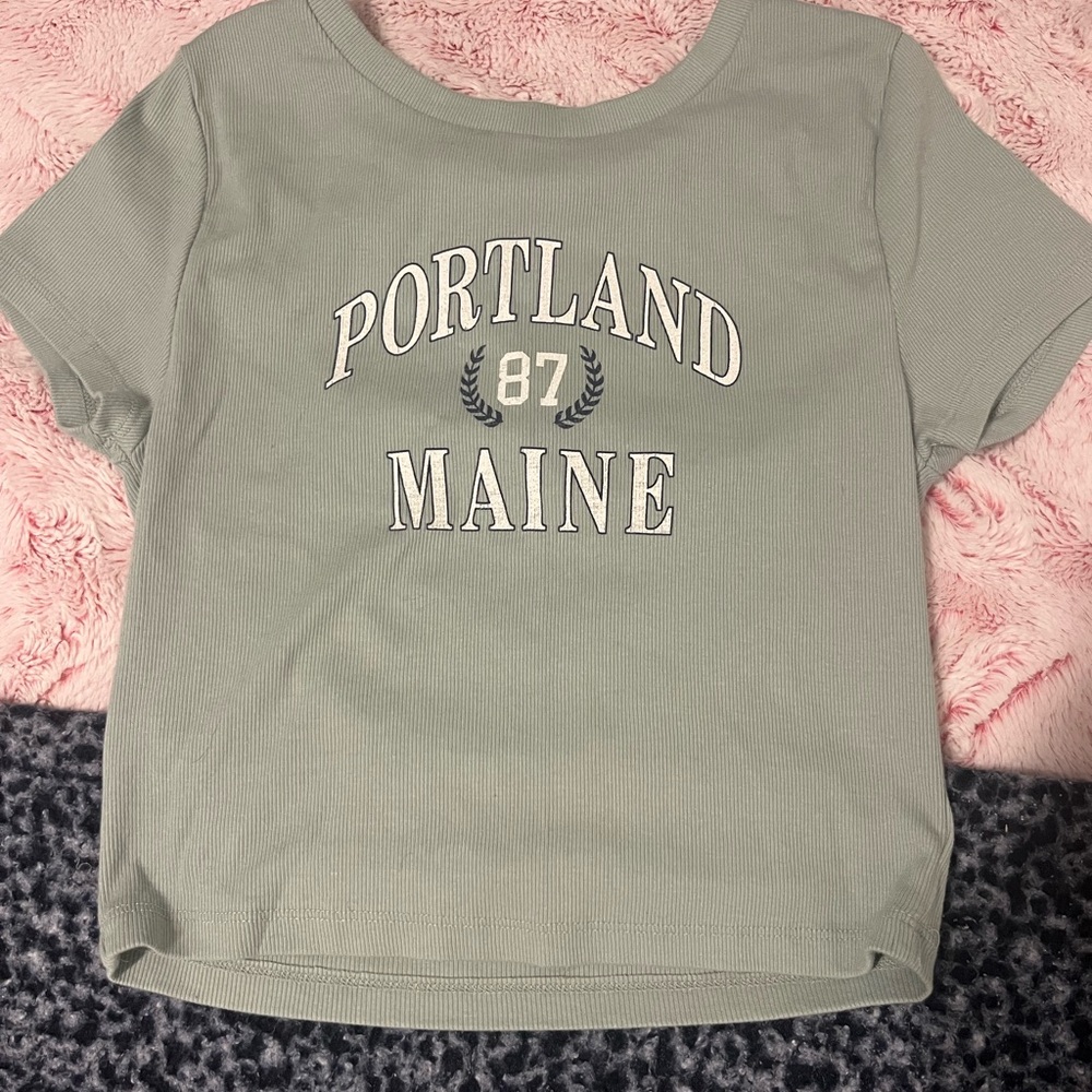 Aero graphic baby tee size m